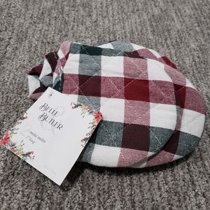 NWT Belle & Butler Red and Green Plaid  Short Oven Mitts